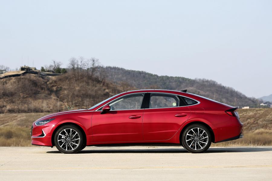  Hyundai Sonata 2019 года  (KR) (фото 38 из 42)
